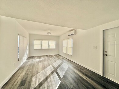 805 E Live Oak St, Wildwood, FL 34785 - photo 5