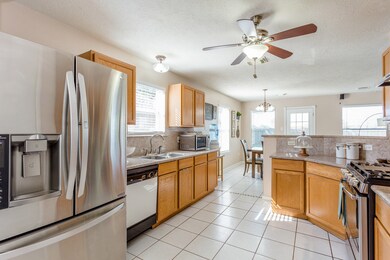 1206 Cambay Dr, Rosenberg, TX 77471 - photo 6