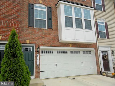 921 Magnolia Blossom Ct, Sykesville, MD 21784 - photo 2