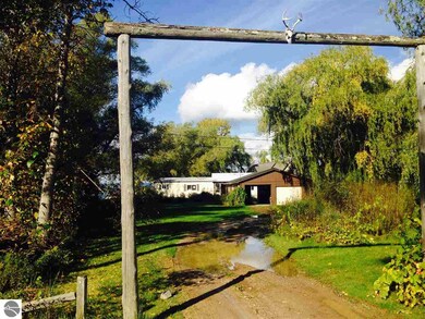 9364 S Parker Rd, Traverse City, MI 49684 - photo 2