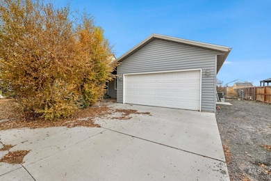 1309 Lauren Ln, Filer, ID 83328 - photo 6