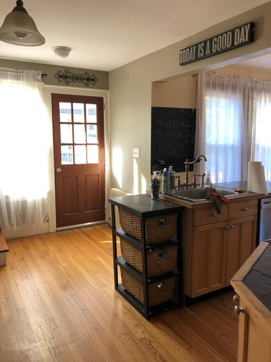21 greylock kitchen 6
