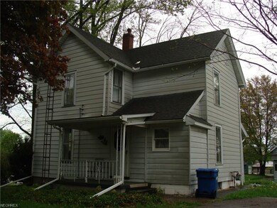 rear view open porches front & back