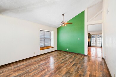 315 Roslyn Dr, Horizon City, TX 79928 - photo 4