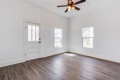 1219 W Chestnut St, Denison, TX 75020 - photo 2