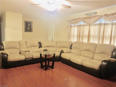 404 Belmont Dr, Archdale, NC 27263 - photo 5