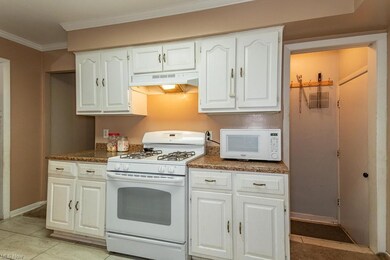 1786 Ridgewick Dr, Wickliffe, OH 44092 - photo 6