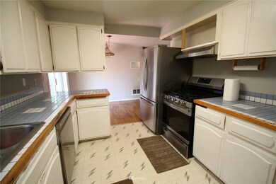 101 W Intercity Ave, Everett, WA 98204 - photo 6