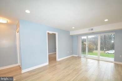 5201 Newton St unit T-3, Bladensburg, MD 20710 - photo 3