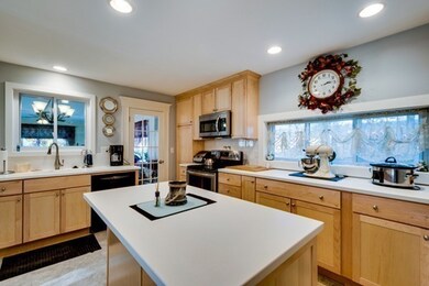 145 Lexington St, Woburn, MA 01801 - photo 4