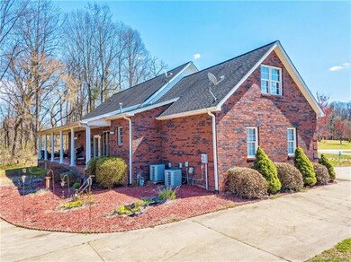 152 Zurich Ln, Statesville, NC 28625 - photo 6