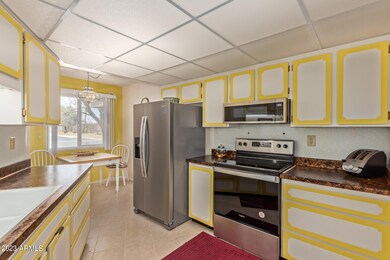 10918 W Topaz Dr, Sun City, AZ 85351 - photo 2