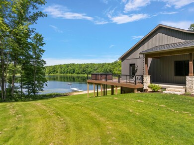 4992 E Loop Rd, Hesperia, MI 49421-8