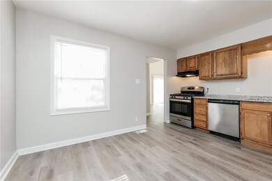 18001 E 12th St N, Independence, MO 64056 - photo 4