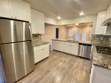 7102 Shady Arbor Ln, Houston, TX 77040 - photo 3