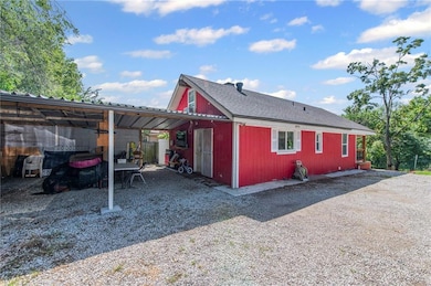 6012 E 16th St, Kansas City, MO 64126 - photo 4