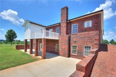 169 Hallmark Rd, Statesville, NC 28625 - photo 3