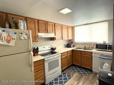 1096 E 7th St, Craig, CO 81625 - photo 3