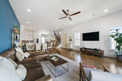 3807 Olde Bourbon Ln, Houston, TX 77018 - photo 3