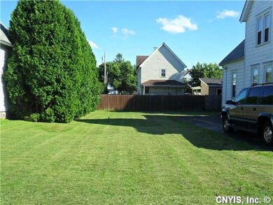 Land Adjoining lot included