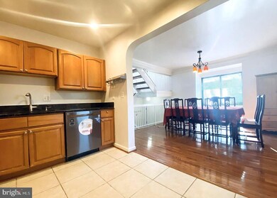 9856 Sweet Mint Dr, Vienna, VA 22181 - photo 6