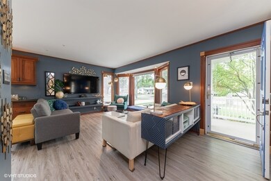 3909 Eagle Ln, Rolling Meadows, IL 60008 - photo 2