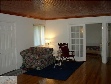 831 W Northrup St, Lansing, MI 48911 - photo 2