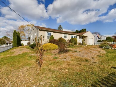 166 Bayberry Rd, Woonsocket, RI 02895 - photo 3