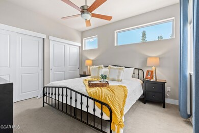22-web-or-mls-#6040 - Mandy Dowell - 16