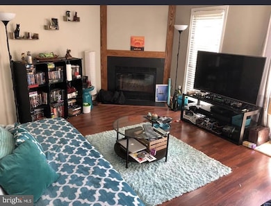 11186 Silentwood Ln, Reston, VA 20191 - photo 6