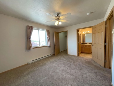2850 Kent Ave unit E-31, Cody, WY 82414 - photo 4