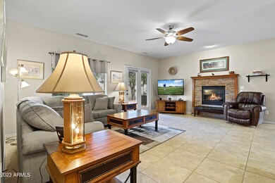 Living Room (3)
