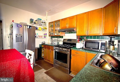 116 N Milton Ave, Baltimore, MD 21224 - photo 4