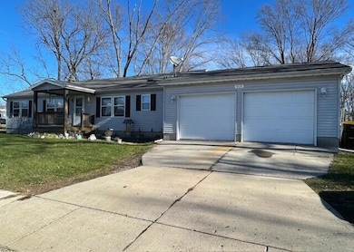 310 Welton St, Ionia, MI 48846 - photo 2