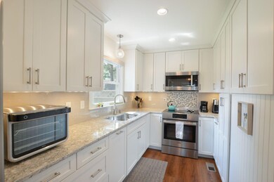 15 Chestnut St, Teaticket, MA 02536 - photo 3