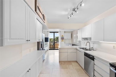 Turnberry Isle unit 3D, Aventura, FL 33180 - photo 2