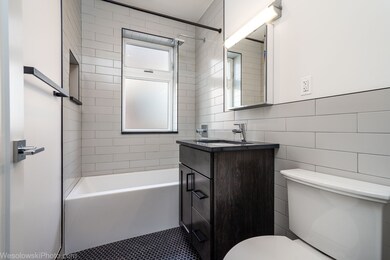 2608 W Montrose Ave unit 3, Chicago, IL 60618 - photo 5