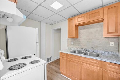 212 Peach St, Allentown, PA 18102 - photo 7