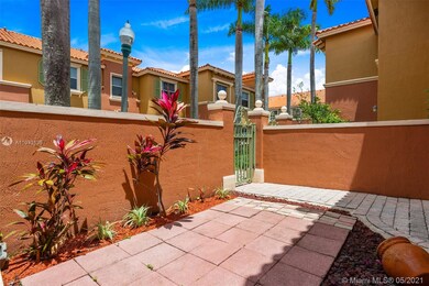 10659 SW 7th St, Pembroke Pines, FL 33025 - photo 4