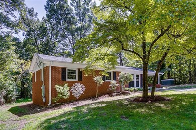 329 Falcon Hills Dr, Asheboro, NC 27205 - photo 2