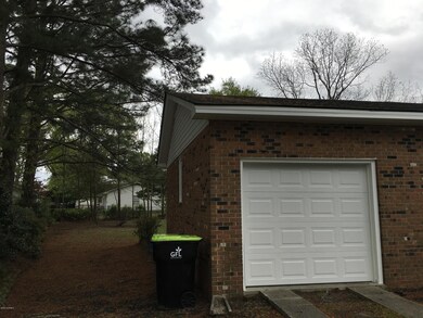 332 Lee St, Winterville, NC 28590 - photo 3