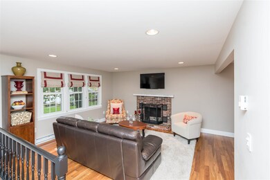 45 Whig Dr, Manchester, NH 03104 - photo 2