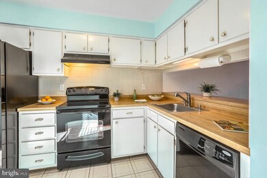 6884 Ducketts Ln, Elkridge, MD 21075 - photo 3