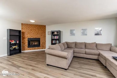 7854 Linda Ln, Anchorage, AK 99518 - photo 5