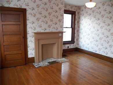 Top Unit - 1st Bedroom
