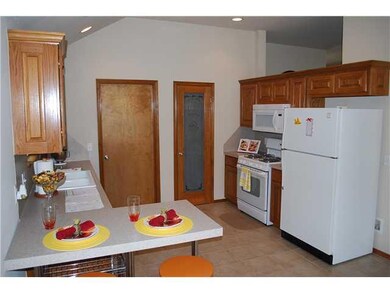 2109 NE 7th St, Moore, OK 73160 - photo 5