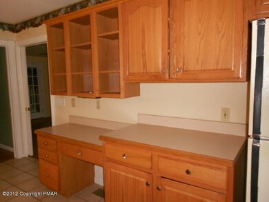 337 Escoll Dr, East Stroudsburg, PA 18301 - photo 6