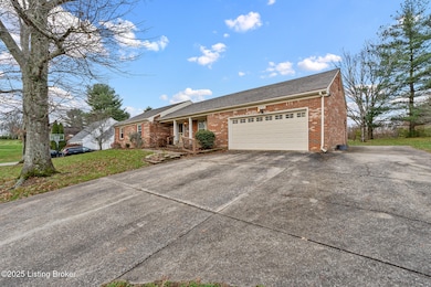 1232 Cambridge Dr, Shelbyville, KY 40065 - photo 4