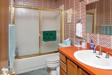 Bathroom 2_CG_1462-SMALL
