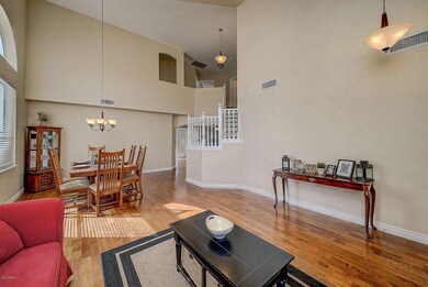 104-FrontRoom_2